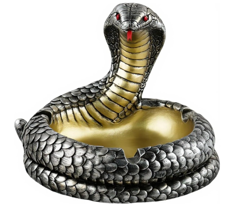 Cobra Ashtray – Realistic Snake Design with Gold Interior, Durable Resin, Indoor & Outdoor Decorative Ashtray