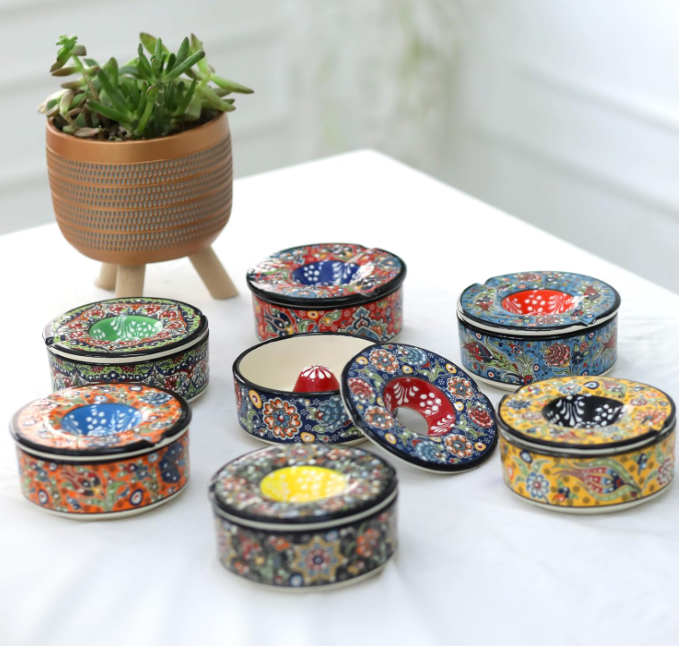 Handcrafted Decorative Jar with Windproof Lid – Elegant Home Storage & Gift Idea