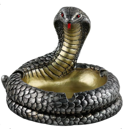 Cobra Ashtray – Realistic Snake Design with Gold Interior, Durable Resin, Indoor & Outdoor Decorative Ashtray